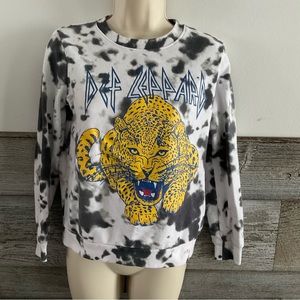 Def Leppard Tie-Dye Leopard Sweatshirt Women's Rock Band Retro 80s Size XS (C1)